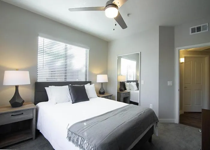 Landing - Modern With Amazing Amenities *
